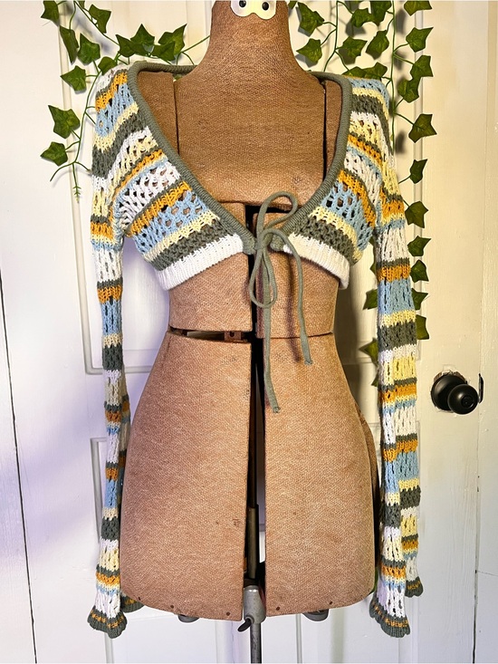 Forever 21 Sweaters - Forever 21 Multicolor Cropped Tie-Front Open Knit Sweater Shrug